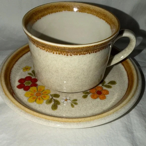Vintage Mikasa Japan Floral Stoneware Cup and Saucer Set - Picture 5 of 5